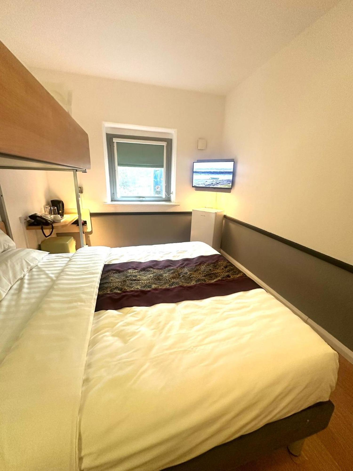 Cambridge Hotel Bradford Central Екстериор снимка
