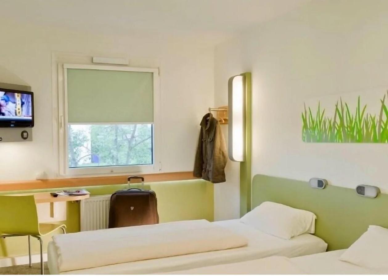 Cambridge Hotel Bradford Central Екстериор снимка
