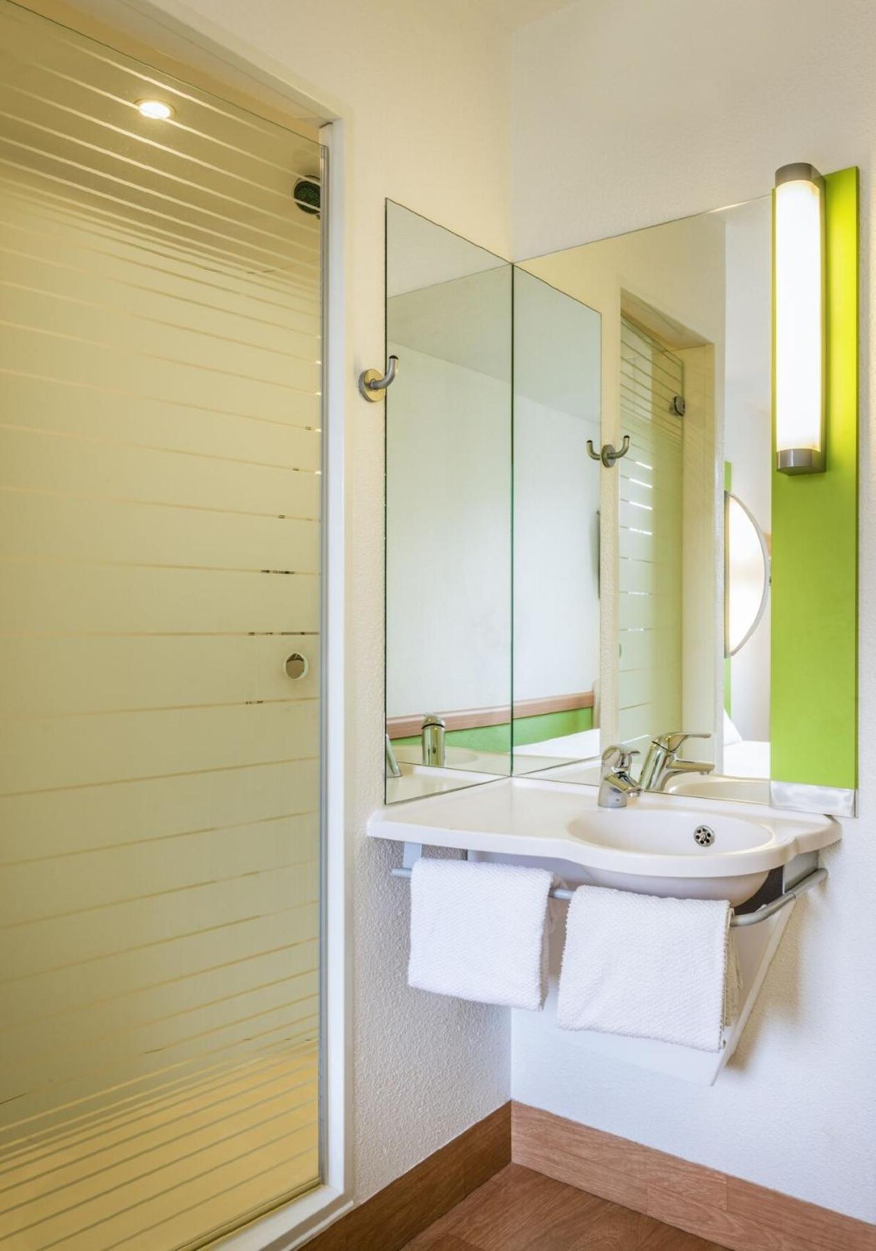 Cambridge Hotel Bradford Central Екстериор снимка